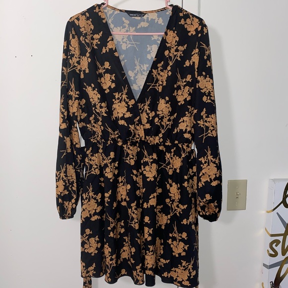 A floral print dress - Picture 3 of 4